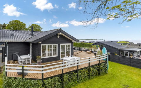 Marlien - 65M from the Sea: Hvid, Hældning, Kort