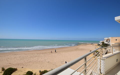 Appartamento Tramonto sul Mare: Strand, Kyst, Hav, Kyst, Coastal Og Oceaniske Landskabsformer, Sand, Lejlighed, Ocean, Skygge, Tropics