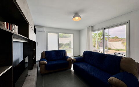 A Casa di Chica: Væg, Indretning, Møbel, Gulvbelægning, Couch, Træ, Etage, Loft, Værelse, Stue
