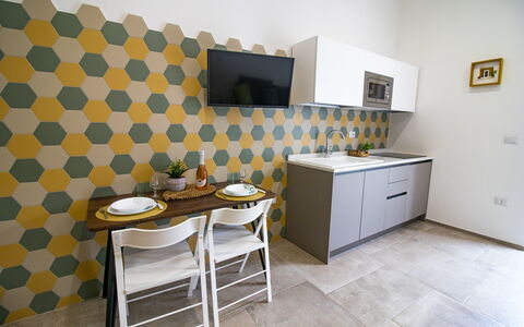 Elementi Luxury Otranto: Møbel, Indretning, Gulvbelægning, Køkken, Etage, Countertop, Køkken Apparat, Loft, Værelse, Større Bandage