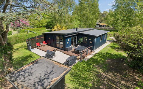 Alika - 700M from the Sea: Hjem, Sommerhus, Estate, Have, Gård, Lawn, Garden Bygninger, Stuehus, Villa, Backyard