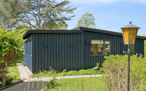 Alika - 700M from the Sea: Træ, Busk, Garden Bygninger, Dør, Sommerhus, Sidespor, Bunddække, Have, Skur, Gård