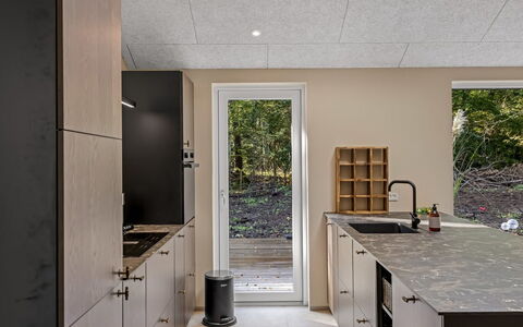 Mavis - 1.6Km from the Sea: Gulvbelægning, Køkken, Countertop, Etage, Loft, Køkken Apparat, Husholdningsapparat, Naturmateriale