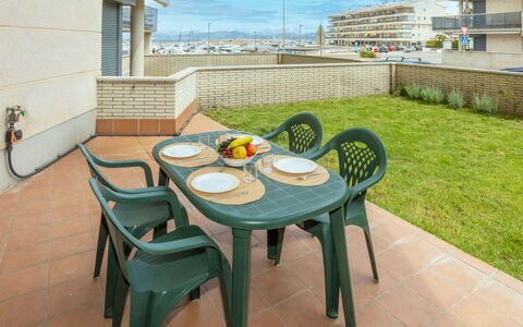 Balco del Port Ii: Møbel, Busk, Have, Udendørs Møbler, Skygge, Udendørs Bord, Stol, Gårdhave, Backyard, Gård