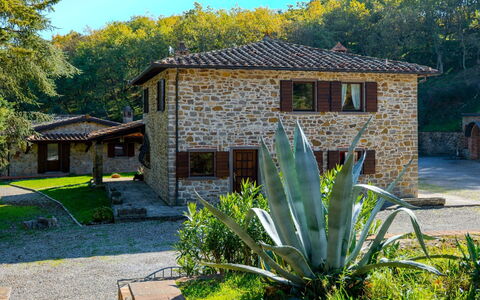 Villa la Guardiola: Hus, Hjem, Tag, Sommerhus, Busk, Landdistrikt, Stuehus, Estate, Have
