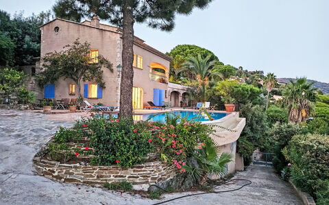 Villa Sea View: Lejlighed, Altan, Kyst, Hotel, Udvej, Badeby, Ferieby, Bugt, Penthouselejlighed