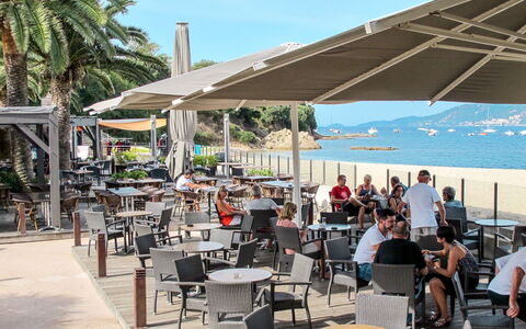 U Sognu: Lejlighed, Altan, Kyst, Hotel, Udvej, Badeby, Ferieby, Bugt, Penthouselejlighed