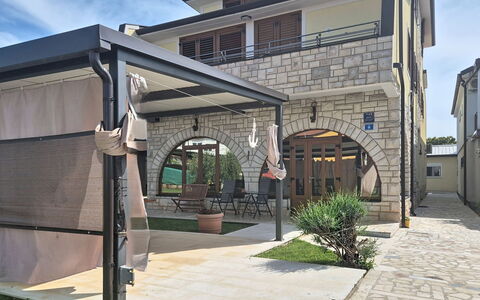 Umag 761: Lejlighed, Altan, Kyst, Hotel, Udvej, Badeby, Ferieby, Bugt, Penthouselejlighed