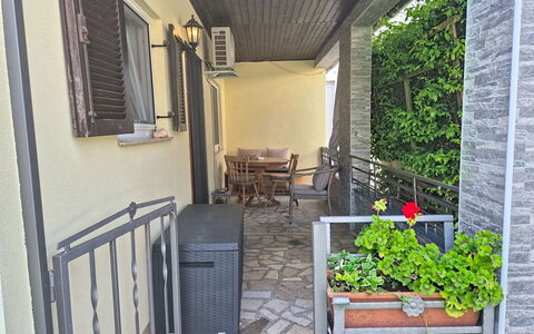 Srećko: Lejlighed, Altan, Kyst, Hotel, Udvej, Badeby, Ferieby, Bugt, Penthouselejlighed