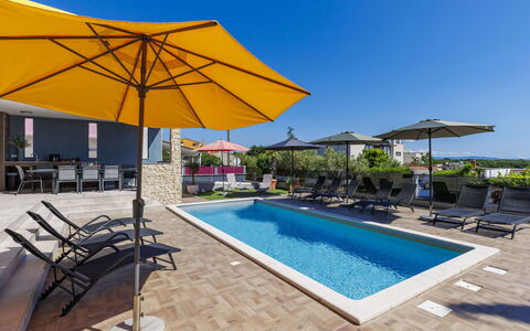 Serenissima: Lejlighed, Altan, Kyst, Hotel, Udvej, Badeby, Ferieby, Bugt, Penthouselejlighed