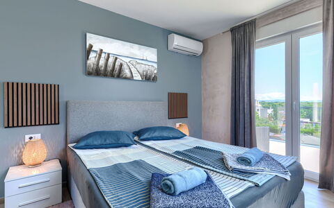 Serenissima: Lejlighed, Altan, Kyst, Hotel, Udvej, Badeby, Ferieby, Bugt, Penthouselejlighed