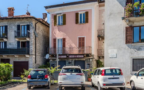 La Piazzetta sul Lago: Lejlighed, Altan, Kyst, Hotel, Udvej, Badeby, Ferieby, Bugt, Penthouselejlighed