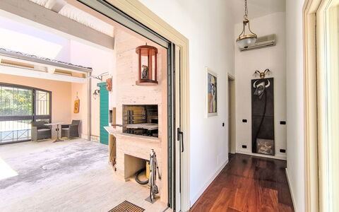 La Sorgente: Lejlighed, Altan, Kyst, Hotel, Udvej, Badeby, Ferieby, Bugt, Penthouselejlighed