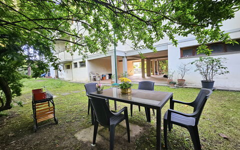 Alle Gardenie: Skygge, Have, Gård, Backyard, Landscaping, Stol, Gårdsplads, Hacienda, Udendørs Bord, Udendørs Møbler