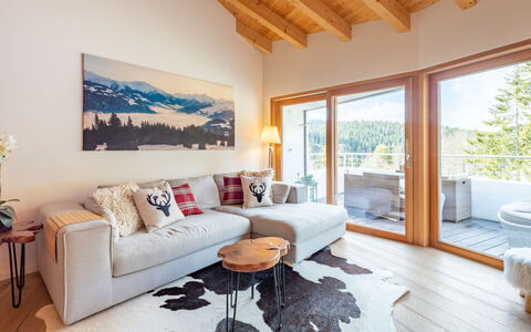 Flims 796: Møbel, Indretning, Couch, Stue, Gulvbelægning, Etage, Værelse, Lejlighed, Loft