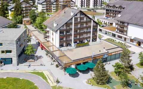 Laax 71: Bygning, Boligområde, Arkitektur, Hus, Hjem, Urban Design, Menneskelig Bosættelse, Lejlighed, Hill Station, Forstad