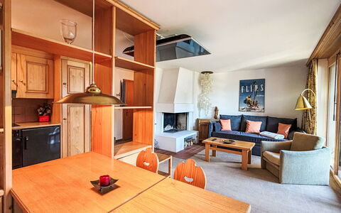 Casa Radiras 10 B: Møbel, Hav, Stol, Skygge, Altan, Udendørs Møbler, Eco Hotel, Kyst, Dæk, Bejdse