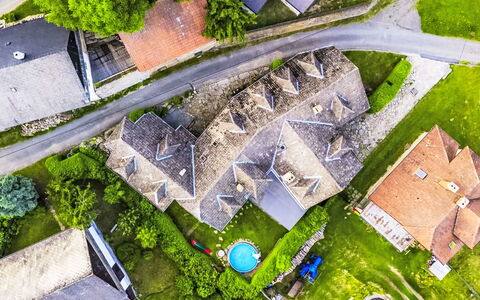 Fairytale Retreat: Møbel, Hav, Stol, Skygge, Altan, Udendørs Møbler, Eco Hotel, Kyst, Dæk, Bejdse