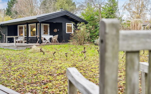 Naema - 1Km from the Sea: Møbel, Hav, Stol, Skygge, Altan, Udendørs Møbler, Eco Hotel, Kyst, Dæk, Bejdse