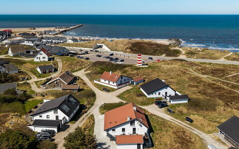 Flugha - 190M from the Sea: Landskab, Boligområde, Land Lot, Hjem, Geologiske Fænomen, Hældning, Sommerhus, Kyst, Landsby, Forstad