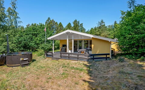 Ursula - 7Km from the Sea: Sommerhus, Land Lot, Landdistrikt, Garden Bygninger, Skygge, Skur, Bjælkehytte, Gård, Veranda