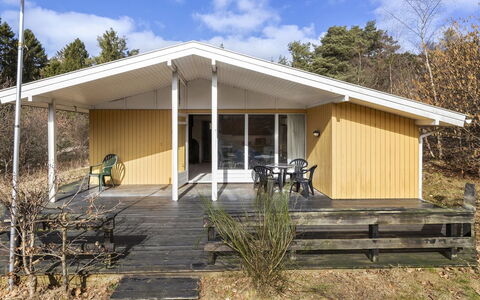 Ursula - 7Km from the Sea: Møbel, Hav, Stol, Skygge, Altan, Udendørs Møbler, Eco Hotel, Kyst, Dæk, Bejdse