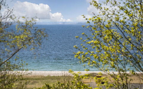 Adelinde - 300M from the Sea: Blå, Vand, Daytime, Horisont, Hav, Sommer, Coastal Og Oceaniske Landskabsformer, Kyst, Ocean, Kyst