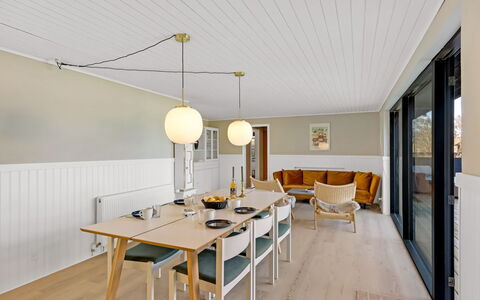 Jovana - 500M from the Sea: Vand, Vandressourcer, Krop Af Vand, Rots, Kyst, Naturlige Landskab, Headland, Coastal Og Oceaniske Landskabsformer, Terræn, Promontory