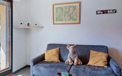 Turquoise: Møbel, Soveværelse, Seng, Etage, Sengetøj, Lejlighed, Indretning, Gulvbelægning, Sengetøj, Bed Frame