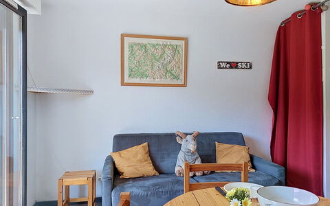 Turquoise: Møbel, Soveværelse, Seng, Etage, Sengetøj, Lejlighed, Indretning, Gulvbelægning, Sengetøj, Bed Frame
