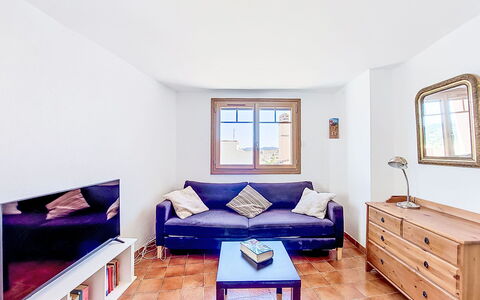 La Vue: Møbel, Soveværelse, Seng, Etage, Sengetøj, Lejlighed, Indretning, Gulvbelægning, Sengetøj, Bed Frame
