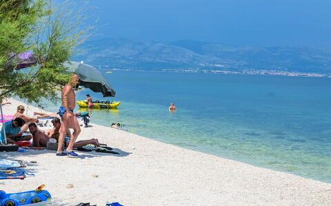 Trogir Slatine 170: Græs, Hus, Landdistrikt, Sommerhus, Tag, Hjem, Landskab, Almindeligt, Land Lot
