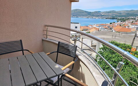 Trogir Okrug Gornji 259: Græs, Hus, Landdistrikt, Sommerhus, Tag, Hjem, Landskab, Almindeligt, Land Lot