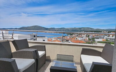 Trogir Okrug Gornji 259: Græs, Hus, Landdistrikt, Sommerhus, Tag, Hjem, Landskab, Almindeligt, Land Lot