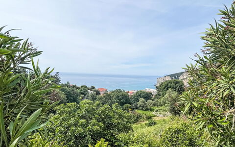 Finale Ligure 30: Græs, Hus, Landdistrikt, Sommerhus, Tag, Hjem, Landskab, Almindeligt, Land Lot