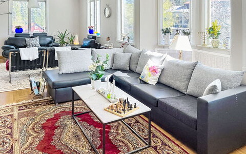 Disponentvillan: Græs, Hus, Landdistrikt, Sommerhus, Tag, Hjem, Landskab, Almindeligt, Land Lot