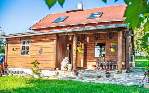 Chata Ujo: Bygning, Vindue, Træ, Hus, Sommerhus, Dør, Hjem, Tag, Sidespor, Landdistrikt