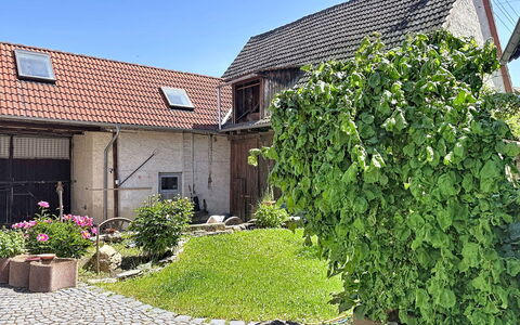 Alte Scheune: Svømmepøl, Boligområde, Urban Design, Menneskelig Bosættelse, Hjem, Estate, Lejlighed, Udvej, Ejerlejlighed, Hacienda