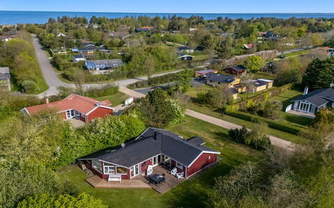 Maiti - 400M to the Fjord: Svømmepøl, Boligområde, Urban Design, Menneskelig Bosættelse, Hjem, Estate, Lejlighed, Udvej, Ejerlejlighed, Hacienda