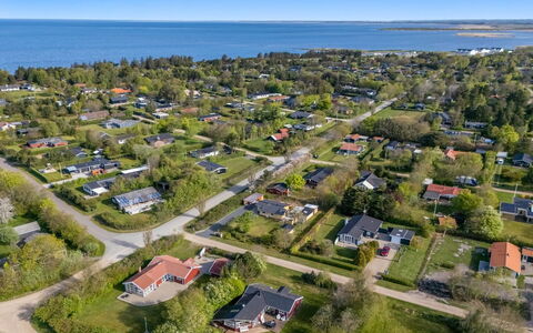 Maiti - 400M to the Fjord: Svømmepøl, Boligområde, Urban Design, Menneskelig Bosættelse, Hjem, Estate, Lejlighed, Udvej, Ejerlejlighed, Hacienda