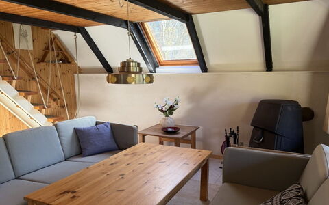 Kaija - from the Sea: Møbel, Gulvbelægning, Indretning, Etage, Træ, Loft, Stol, Værelse, Belysning, Bord