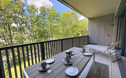 Apartment Places2Be: Hårdttræ, Have, Dæk, Skygge, Landscaping, Backyard, Planke, Gård, Altan, Trægulve