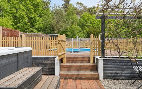 Ingalil - 950M from the Sea: Svømmepøl, Ferieby, Eco Hotel, Udvej, Villa