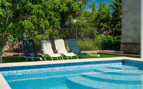 Harmonia: Svømmepøl, Ferieby, Eco Hotel, Udvej, Villa