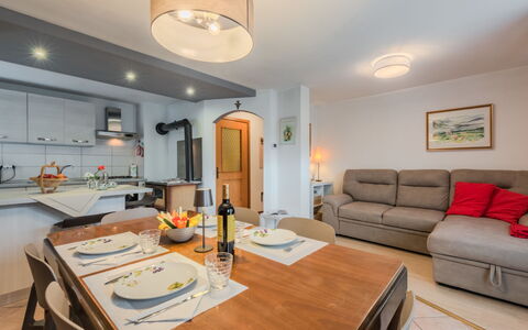 Casa Roby: Møbel, Indretning, Gulvbelægning, Loft, Træ, Etage, Værelse, Køkken, Bord, Belysning