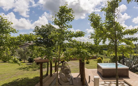 La Ricca Viola: Svømmepøl, Ferieby, Eco Hotel, Udvej, Villa