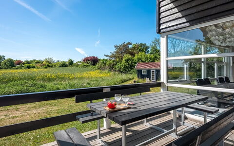 Fria - 200M from the Sea: Veranda, Hjem, Land Lot, Sommerhus, Udendørs Møbler, Skygge, Lawn, Gård, Sidespor, Have