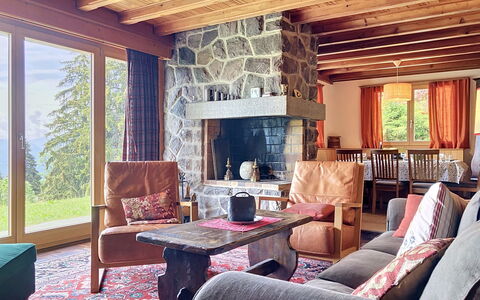 Chalet le Cornuit: Møbel, Træ, Indretning, Gulvbelægning, Stue, Etage, Værelse, Loft, Couch, Hjem