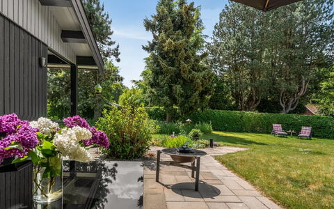 Maris - 200M from the Sea: Have, Busk, Land Lot, Hjem, Bunddække, Skygge, Landscaping, Lawn, Gård