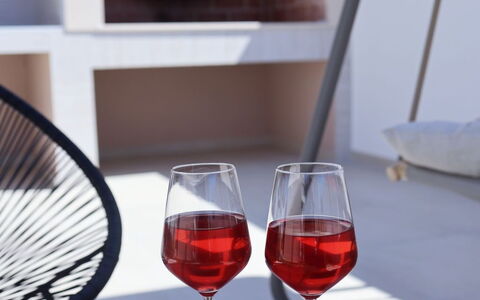Amara: Bordservice, Drinkware, Serveware, Mad, Glasservice, Rødvin, Tallerkner, Vinglas, Plade, Vin